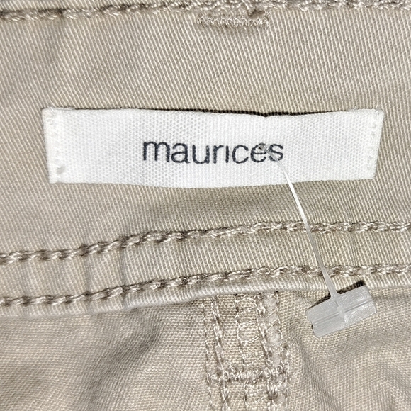 Maurices Slouchy Chino Womens Khaki Pants Size 8 Tapered Leg Rolled Hem B21#2 - Picture 5 of 7